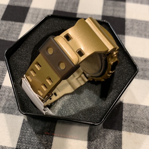 Men’s Casio G-Shock Gold Analog Digital Resin Watch GA-110 - Picture 6 of 14